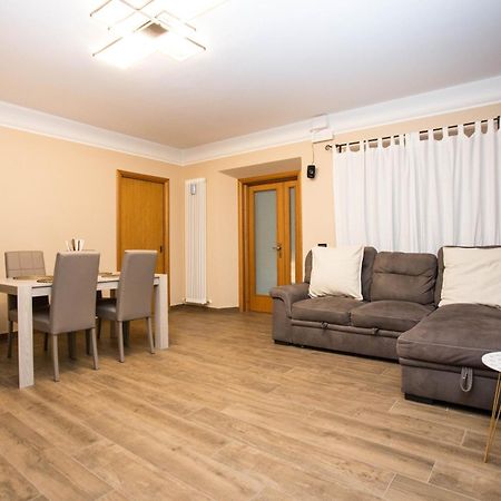Casa Di Marco E Kaila Hotel Tavullia Bagian luar foto