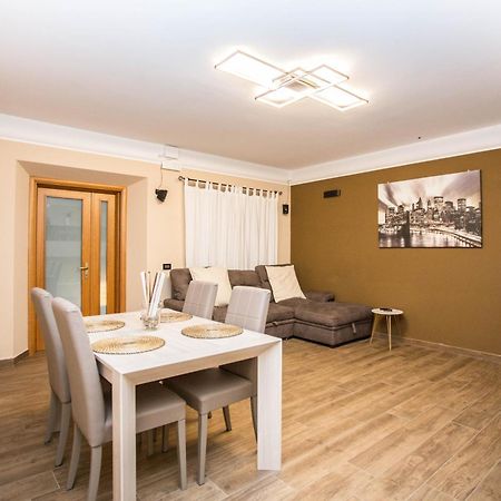 Casa Di Marco E Kaila Hotel Tavullia Bagian luar foto