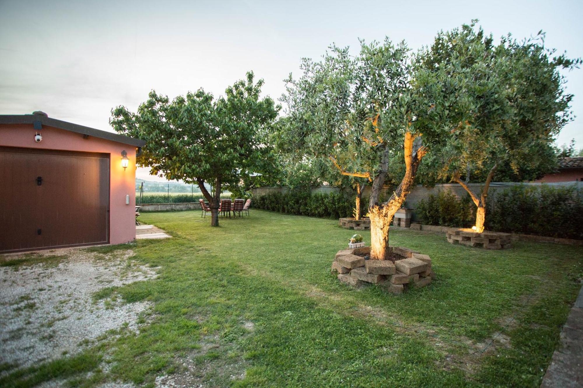 Casa Di Marco E Kaila Hotel Tavullia Bagian luar foto