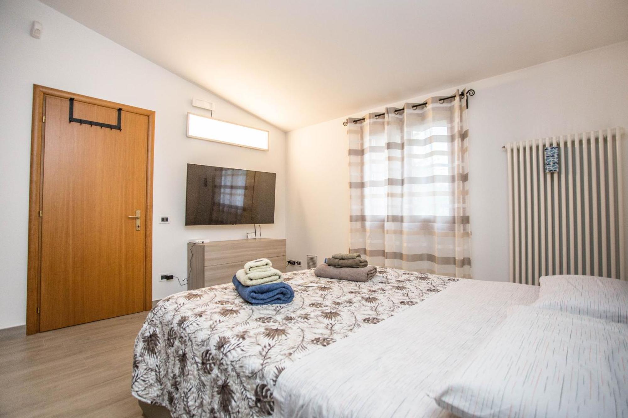 Casa Di Marco E Kaila Hotel Tavullia Bagian luar foto